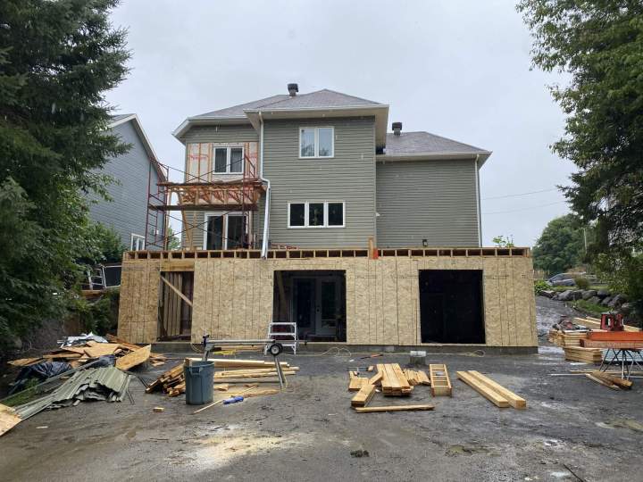 Agrandissement sur mesure de maison pour plus d’espace et plus de confort